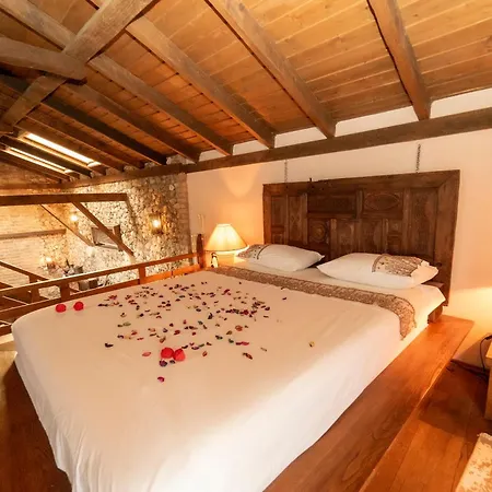 Villa Levissi Otantic Stone In